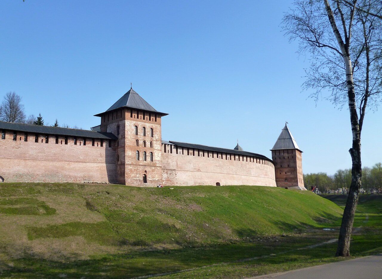 Великий Новгород – Псков – Изборск – Печоры – Пушкинские Горы, 3 дня (для  школьных групп) - тур. Описание экскурсии, цены и отзывы.