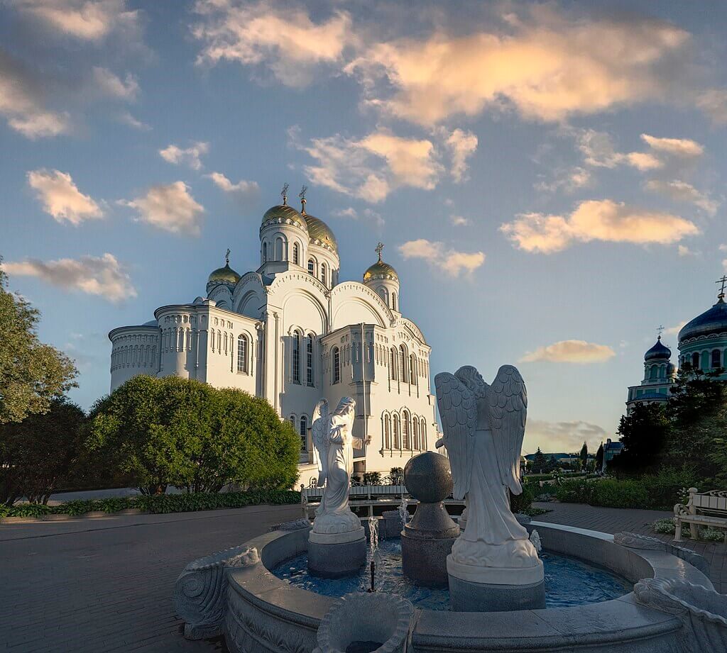 Нижегородское турне - тур на 4 дня по маршруту Городец - Дивеево - Нижний  Новгород - Арзамас. Описание экскурсии, цены и отзывы.