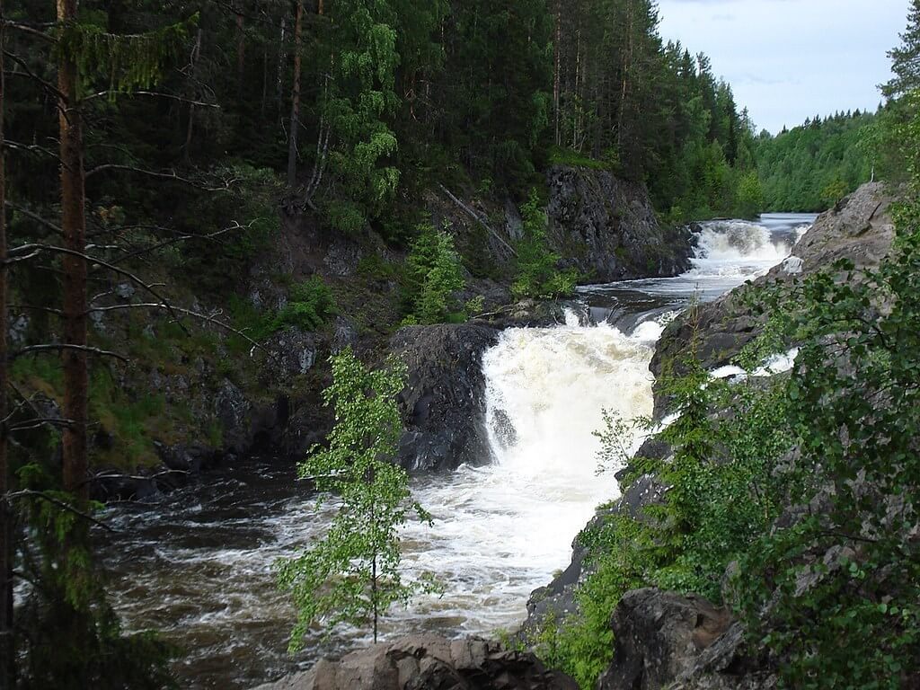 4 сочных дня в Карелии: Рускеала, Кивач и водопады - тур на 4 дня по  маршруту Петрозаводск - Чална - Свято-Троицкий Александра Свирского мужской  монастырь - Кивач - Олонец - Юканкоски -