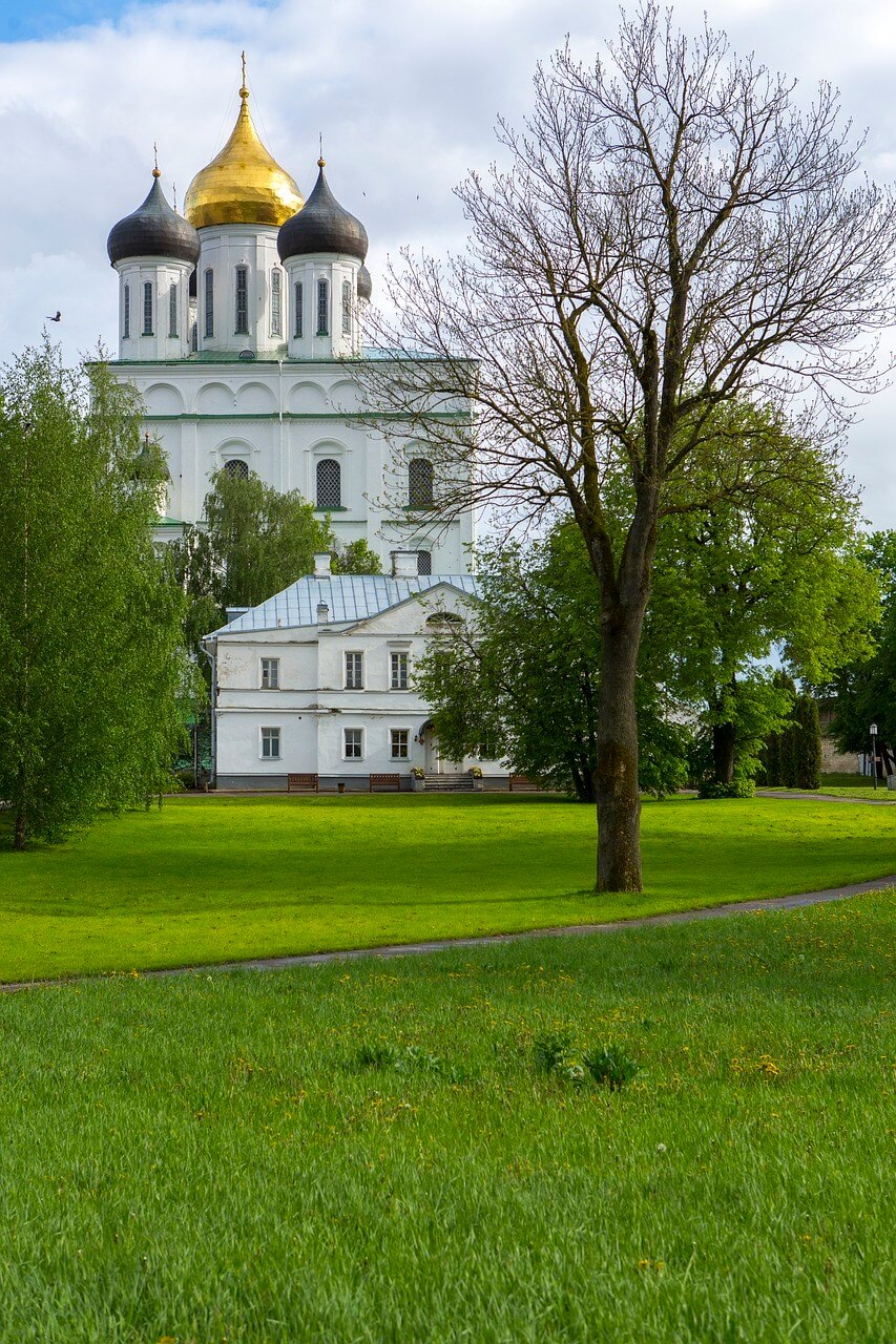 Себеж – Ореховно – Самолва – Гдов – Псков, 2 дня - тур по маршруту Себеж -  Ореховно - Самолва - Гдов - Спасо-Елизаровский монастырь - Псков. Описание  экскурсии, цены и отзывы.