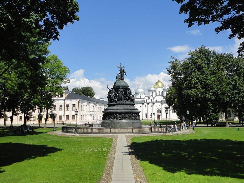 Великий Новгород – Псков – Изборск – Печоры – Пушкинские Горы, 3 дня (для  школьных групп) - тур. Описание экскурсии, цены и отзывы.