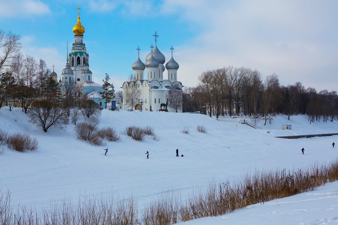 Новый год в Вологде - тур на 4 дня по маршруту Даниловское - Сизьма -  Устюжна - Ферапонтово - Тихвин - Вологда - Кириллов. Описание экскурсии,  цены и отзывы.