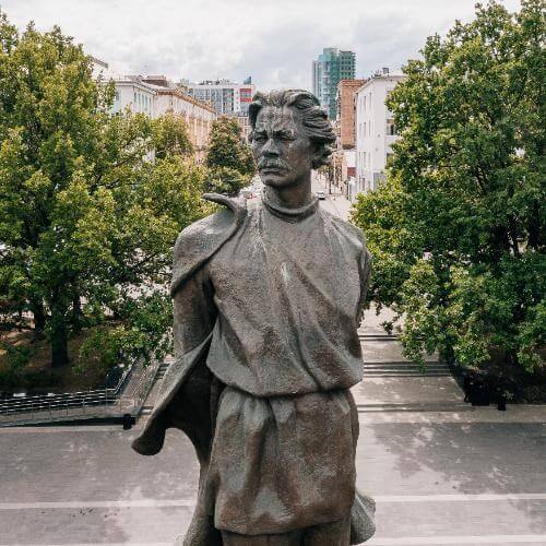 Памятник Максиму Горькому. Фото: АНО «Центр 800»