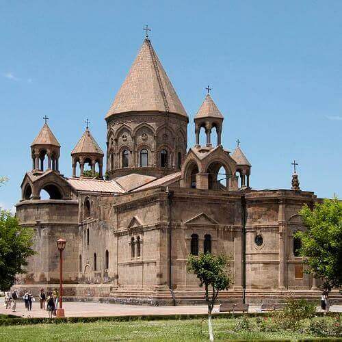 Фото: Areg Amirkhanian, CC BY-SA 3.0 https://creativecommons.org/licenses/by-sa/3.0, via Wikimedia Commons