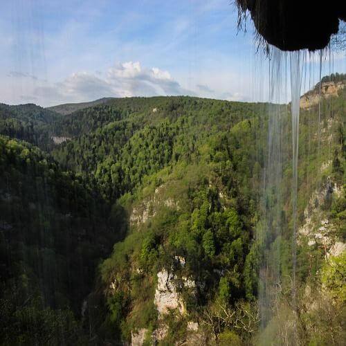 Водопад Монахов. Фото: MarOleg, CC BY-SA 4.0 https://creativecommons.org/licenses/by-sa/4.0, via Wikimedia Commons    