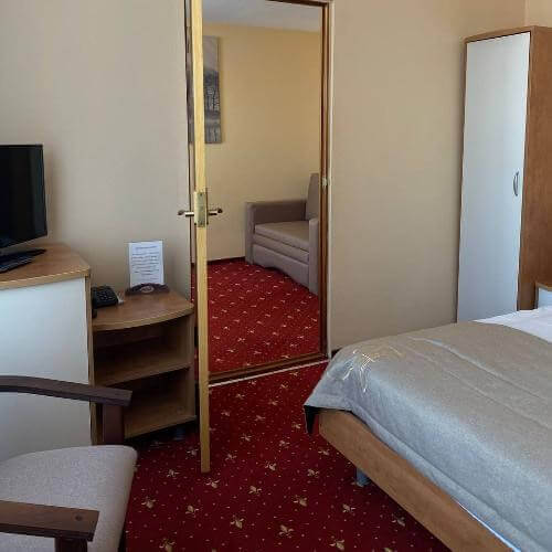 2-комнатный Люкс (с видом на озеро)                        