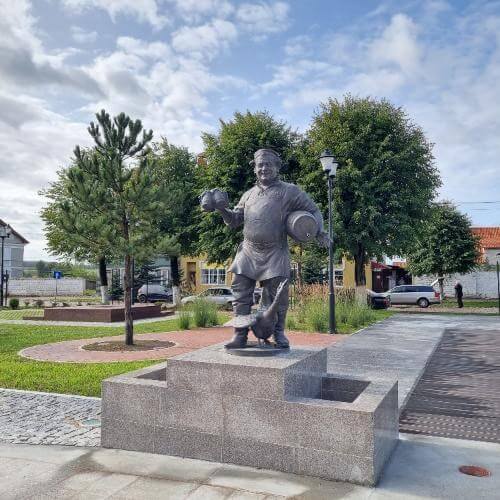 Памятник пивовару. Фото: Туристский информационный центр Калининградской области