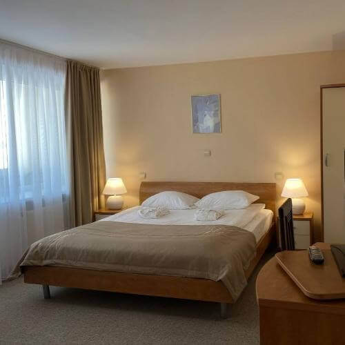 1-комнтаный Люкс (с видом на озеро)            