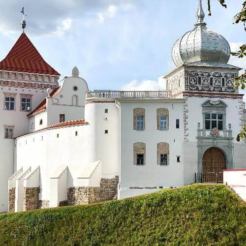 Старый замок. Фото от партнёра.