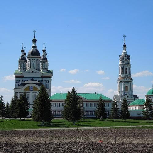 Троице-Сканов монастырь. Aniacra, CC BY-SA 4.0 https://creativecommons.org/licenses/by-sa/4.0, via Wikimedia Commons