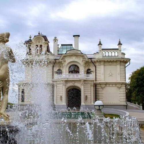 Усадьба Асеевых. Алие Ганиева, CC BY-SA 4.0 https://creativecommons.org/licenses/by-sa/4.0, via Wikimedia Commons