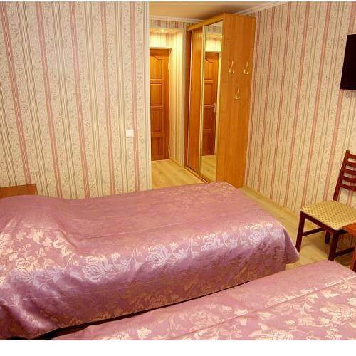 База отдыха «Пушкиногорье» УОИО "Пушкиногорье"**, Пушкинские Горы - 2-местный номер «стандарт», корпус №1 (раздельные кровати)