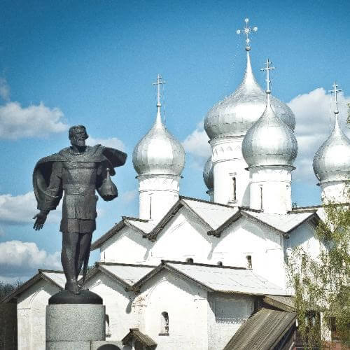 Церковь Бориса и Глеба в Плотниках (на Торговой стороне). Варвара Каминская, CC BY-SA 4.0 https://creativecommons.org/licenses/by-sa/4.0, via Wikimedia Commons