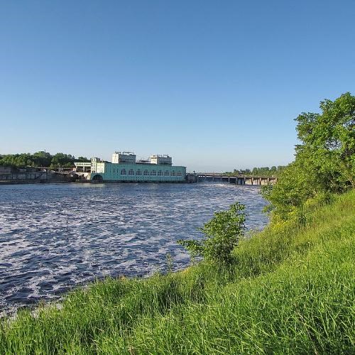 Волховская ГЭС. Фото: Людмила Осокина, CC BY-SA 3.0 https://creativecommons.org/licenses/by-sa/3.0, via Wikimedia Commons