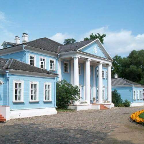 Новоспасское. Усадьба Глинки. СМИРУПОНИТКЕ, CC BY-SA 4.0 https://creativecommons.org/licenses/by-sa/4.0, via Wikimedia Commons