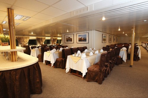 Большой ресторан