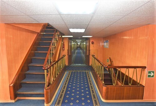 Средняя палуба