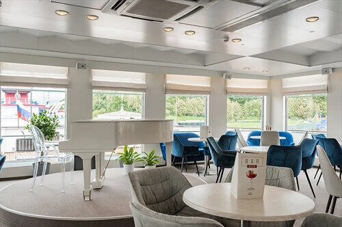 Музыкальный салон-бар «Панорама»