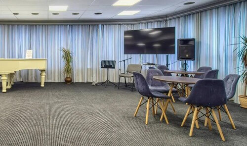 Конференц-зал