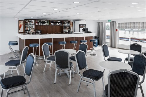 Бар «Ладога»