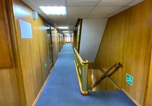 Коридор средней палубы