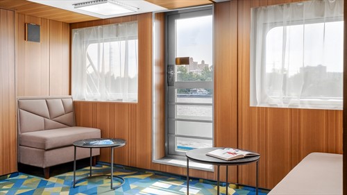 Зона со столиками