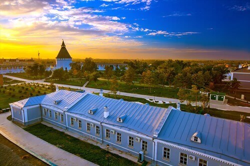 В край «каспийской розы»