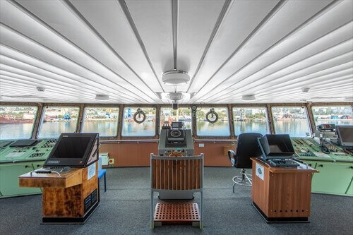 Капитанский мостик