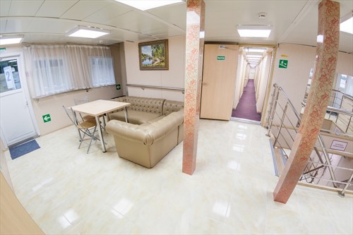 Средняя палуба