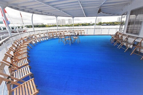 Средняя палуба