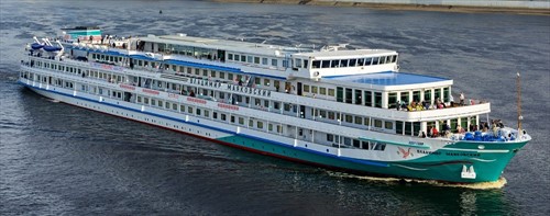 Теплоход «Владимир Маяковский»