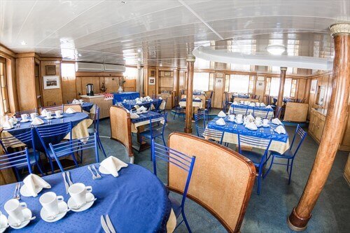 Ресторан на главной палубе