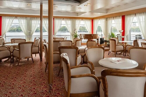 Музыкальный салон-бар «Панорама»