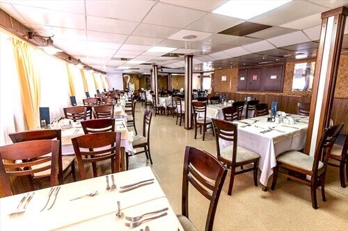 Ресторан на главной палубе