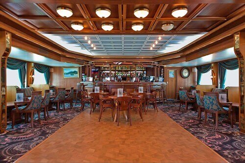 Бар на солнечной палубе