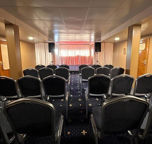 Конференц-зал