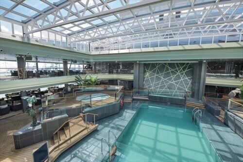 Бассейн под раздвижной крышей