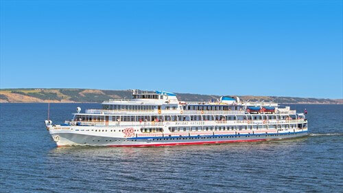 Теплоход «Михаил Кутузов»