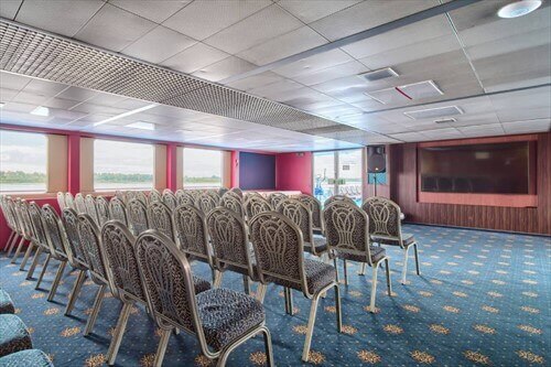 Конференц-зал