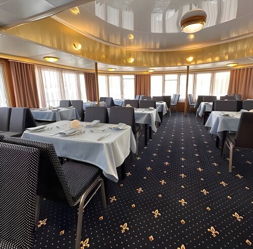 Ресторан на верхней палубе