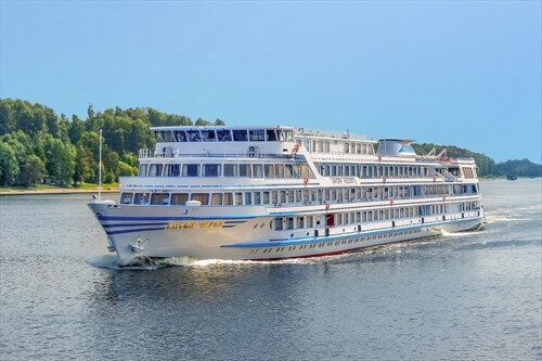 Теплоход-пансионат «Антон Чехов»