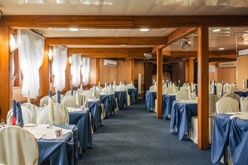 Ресторан на главной палубе