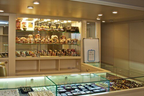 Сувенирный магазин