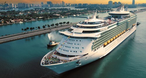 Лайнер «Navigator of the Seas»