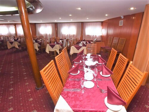 Нижний ресторан