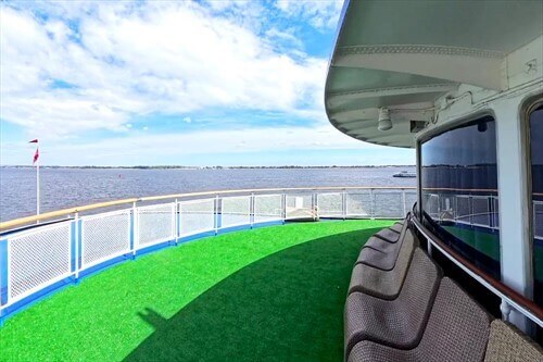 Носовая часть шлюпочной палубы