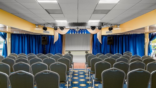 Концертный зал