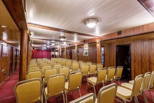 Концертный зал