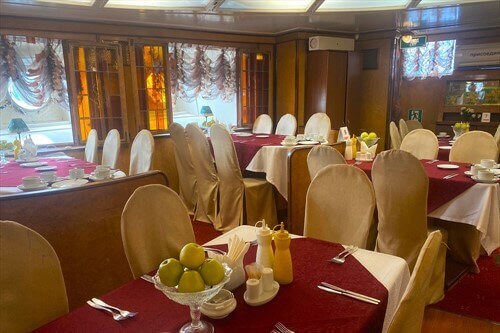 Нижний салон питания