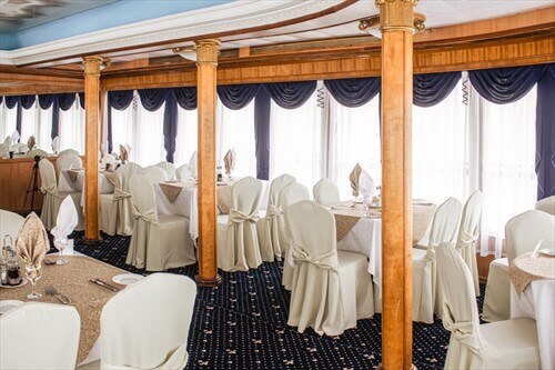 Ресторан на шлюпочной палубе